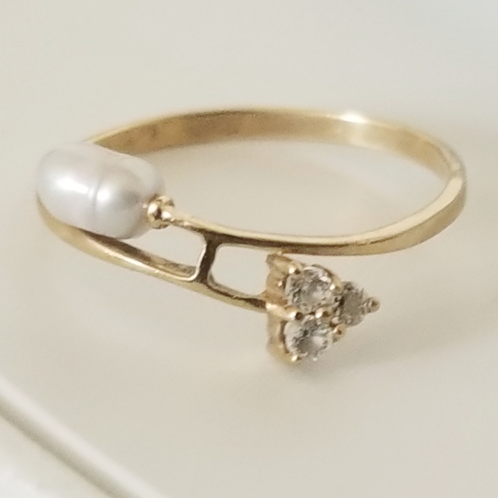 10k Gold Rice Pearl Ring 180$